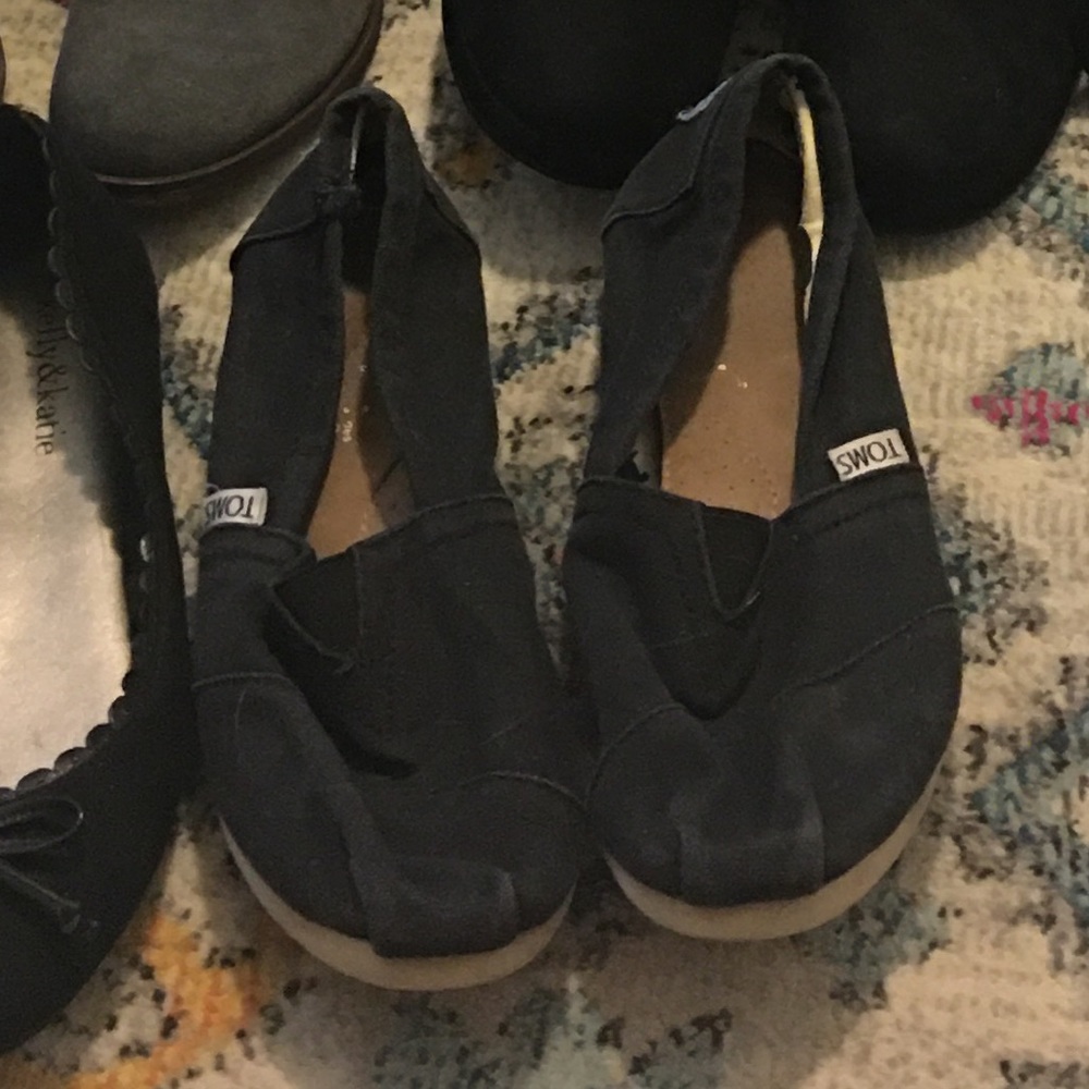 Toms size 7